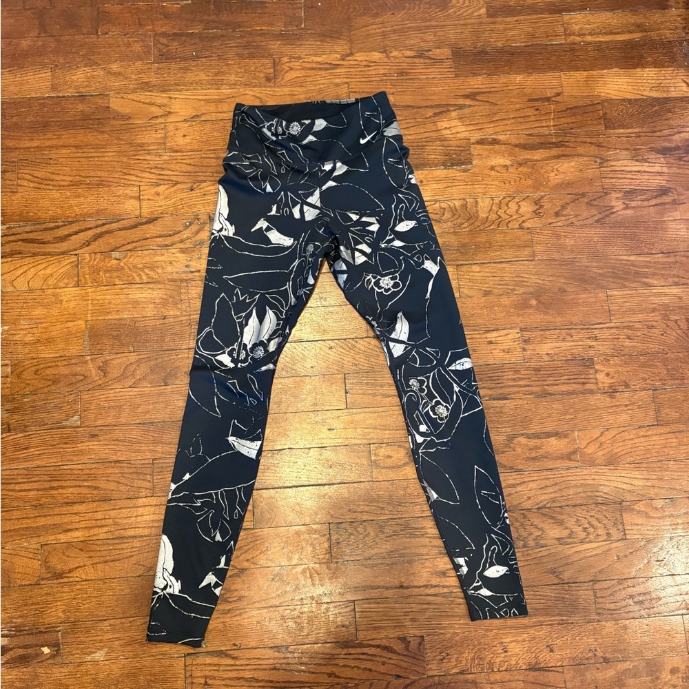 Nike Women’s Leggings